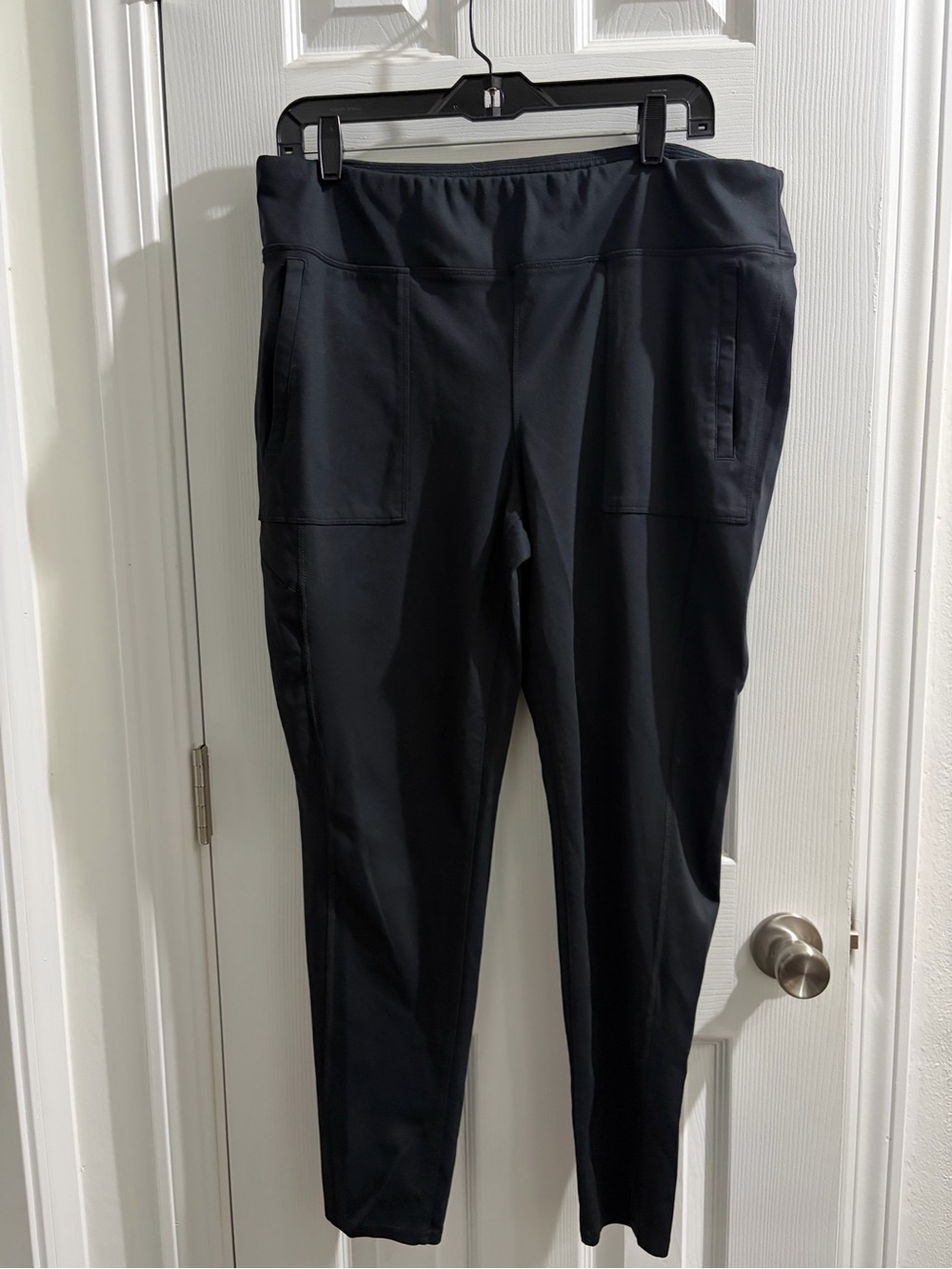 Women's Black Stretch Tapered work leggings